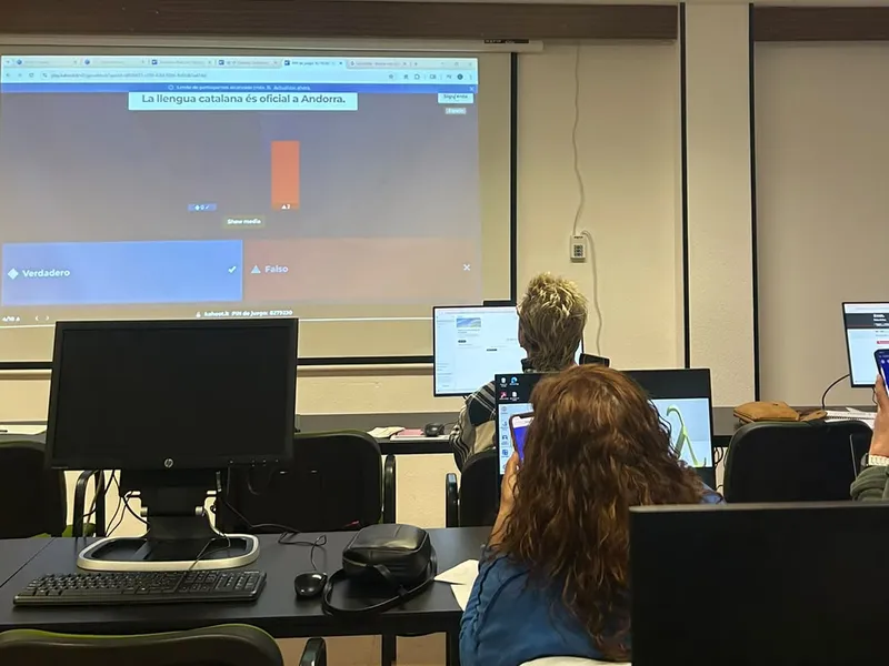 Activitat participativa amb Kahoot a l'aula